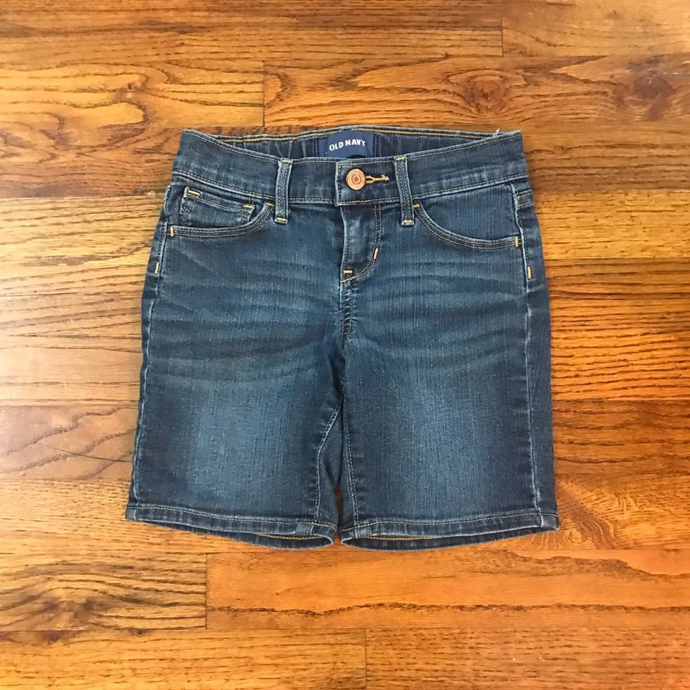 Old Navy Denim Blue Jean Shorts School Uniform Bottoms Girls Small 6 / 7 Regular